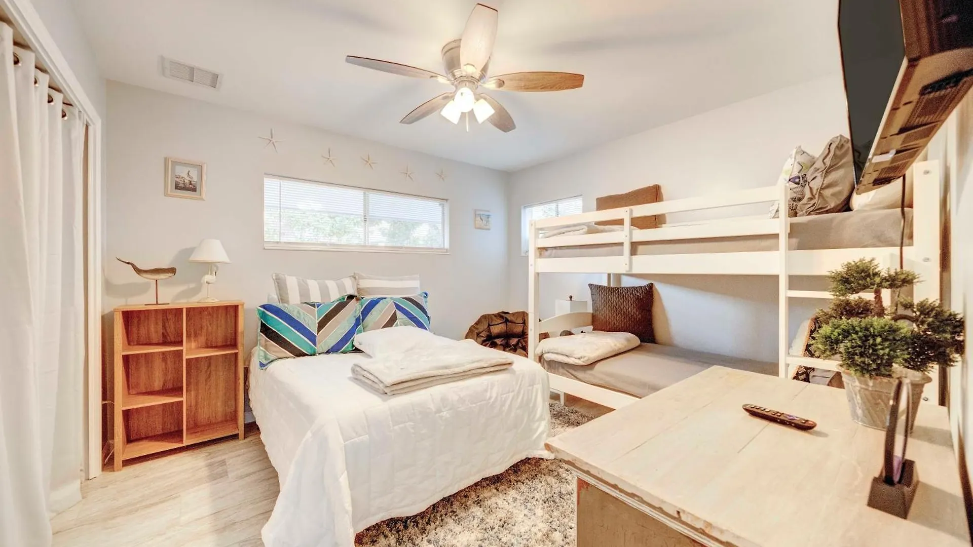 Dolphin Days Lagoon Retreat Panama City Beach
